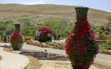 تجربه گردشگری در باغ گلهای شیراز