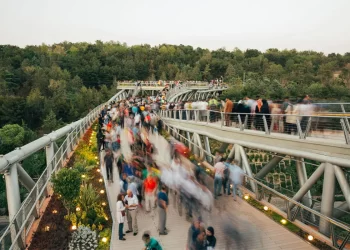 پل طبیعت تهران؛جواهری در دل پایتخت