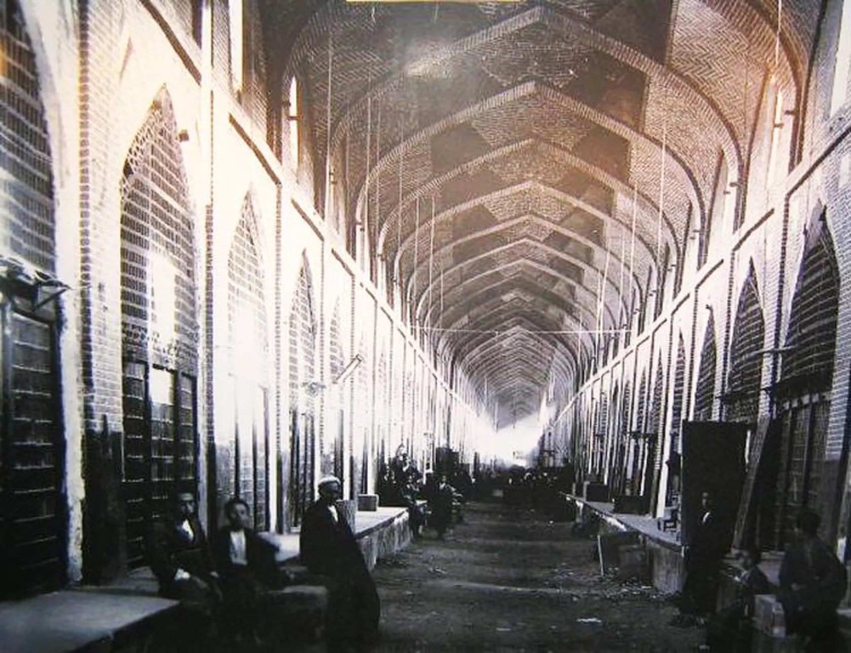 تاریخچه بازار وکیل