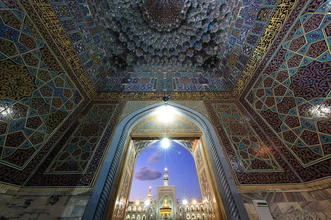 زائران و امکانات حرم