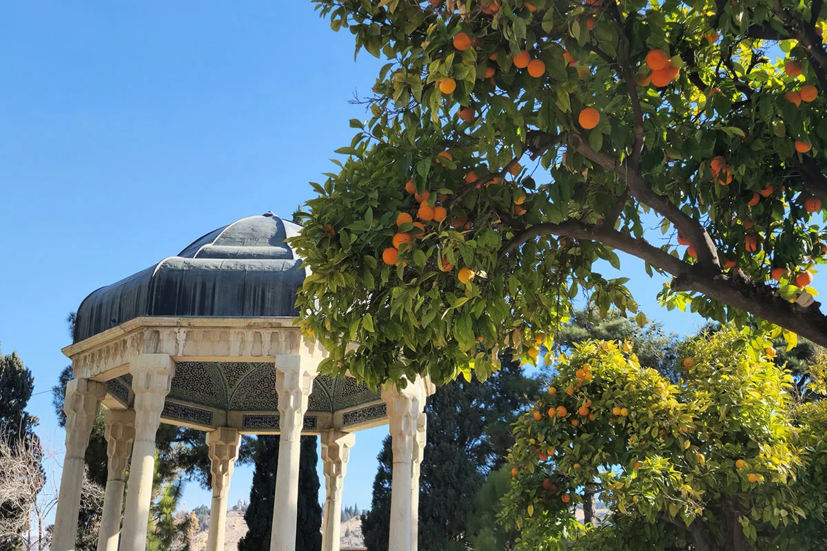 زمان و هزینه بازدید از آرامگاه حافظیه شیراز