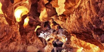 غار کتله خور زنجان؛شگفتی نهفته در دل کوه‌های ایران