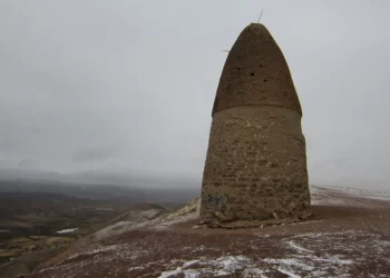 میل خویین کجاست