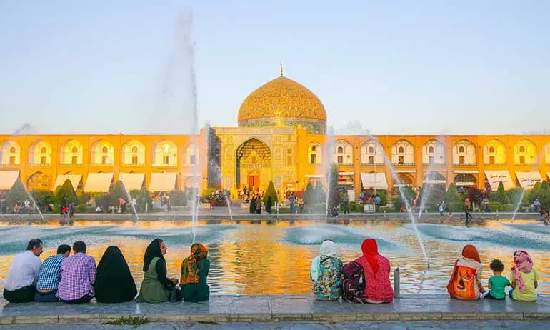 چرا بازدید از مسجد شیخ لطف‌الله پیشنهاد می‌شود؟