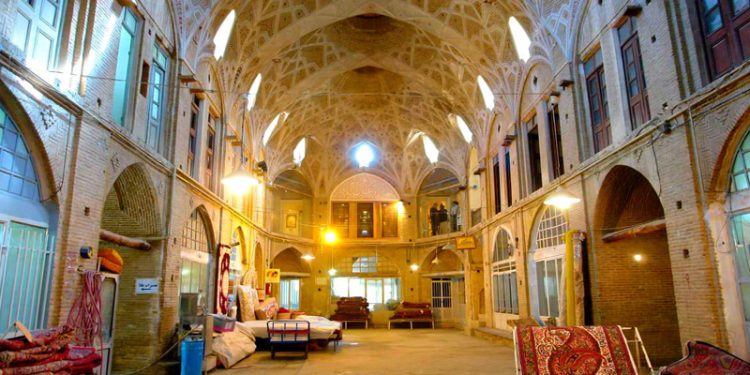 بازار سنتی زنجان؛قلب تپنده شهر و یکی از اصیل‌ترین جاذبه‌های ایران