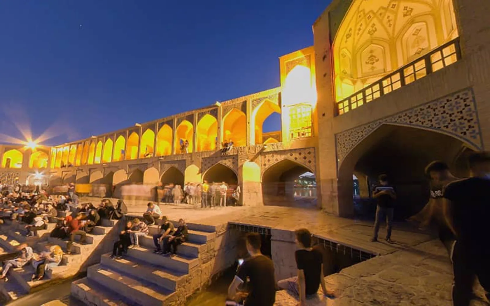 شگفتی‌ها و دانستنی‌های جذاب پل خواجو