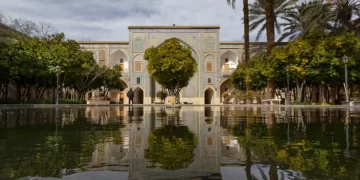 مدرسه خان شیراز؛میراثی ماندگار از دوران صفوی و یادگار روزهای تدریس ملاصدرا