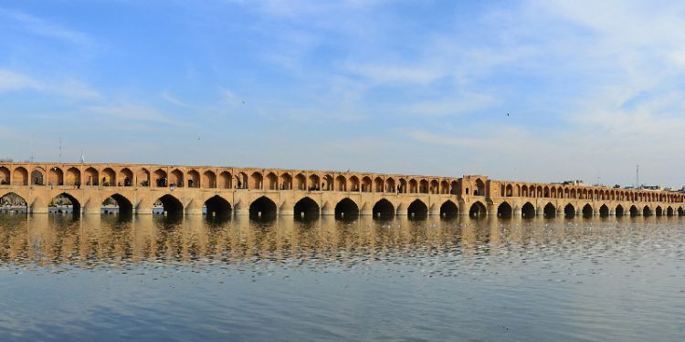 سی و سه پل اصفهان
